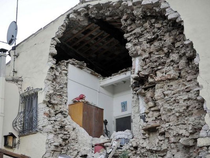 На рассвете центр Италии всколыхнуло землетрясение – там же, где «трусило» в октябре 2016-го 1