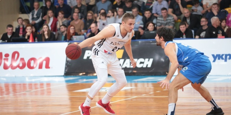 Полуфинал плей-офф Суперлиги. В первой игре серии МБК «Николаев» проиграл «Черкасским Мавпам»