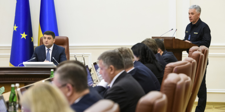 Спасатели хотят закрыть 16 ТРЦ, 18 школ и детских садов, а также 3 больницы – там опасно с точки зрения пожарной безопасности