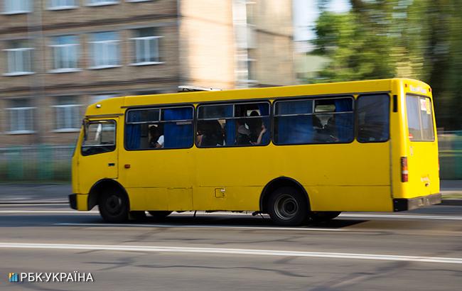На Львовщине пассажиры маршрутки получили химические ожоги 1