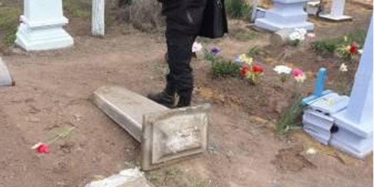 Ужас. В Одесской области трехлетнего ребенка убило могильной плитой