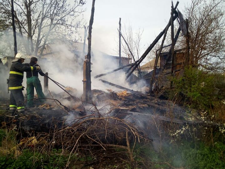 На Николаевщине тушили два пожара: один вспыхнул из-за курения, второй – из-за сжигания мусора 1