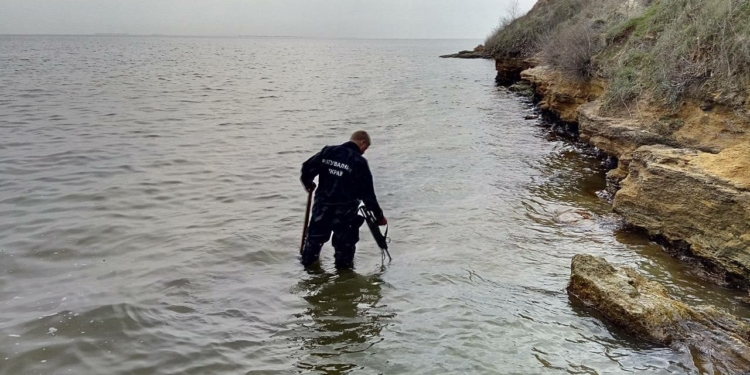 У острова Березань Николаевской области со дна моря достали 152 снаряда
