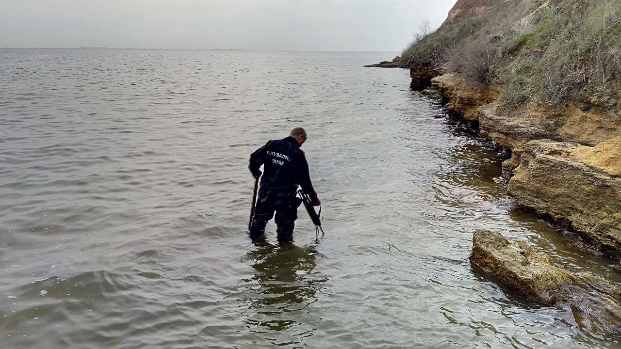 У острова Березань Николаевской области со дна моря достали 152 снаряда