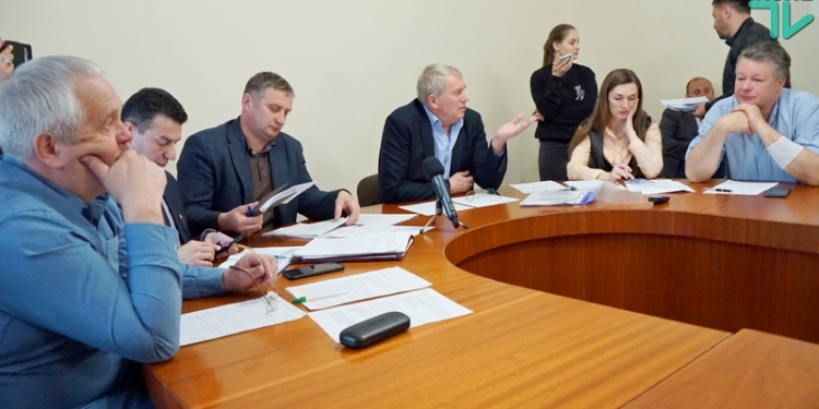 Что поют финансы «Николаевэлектротранса». Добросить 12 млн.грн. за льготчиков депутаты не против, но требуют от мэрии показать, где взять 15,8 млн.грн. возвратной помощи