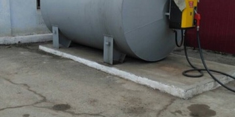 На Николаевщине налоговики изъяли 11300 л на незаконной автозаправке