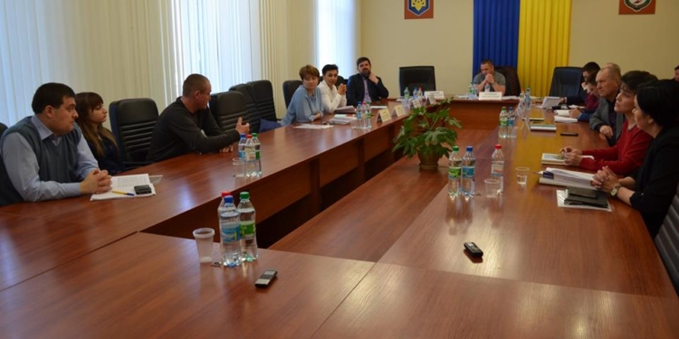 Во время реконструкции автодороги Т-15-08 на Николаевщине спецтехника уничтожила около 60 деревьев – депутаты облсовета инициировали проверку работы подрядчика