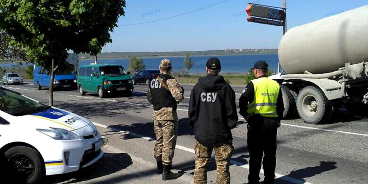 На выездах из Николаева СБУ и военные установили блокпосты – СМИ