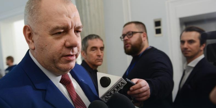 В Польше министры вернут премии за прошлый год – общество не одобрило такую щедрость государства