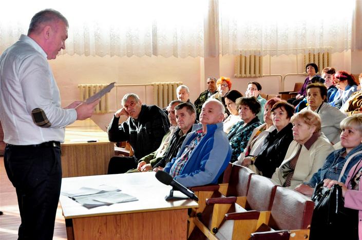 Активисты инициируют сбор подписей за отставку мэра Южноукраинска Виктора Пароконного 5