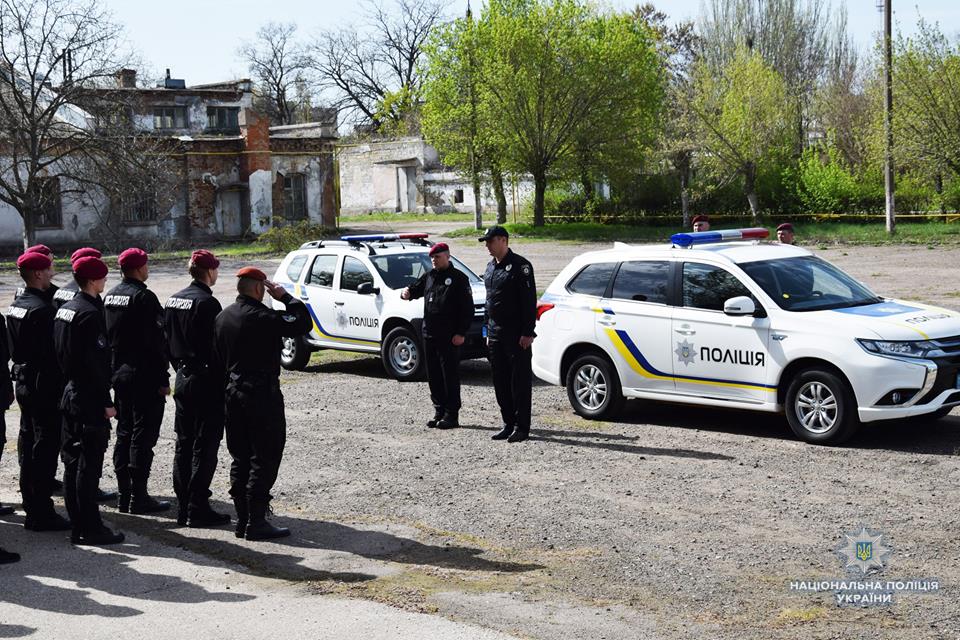 Теперь никто не убежит: николаевский полицейский спецназ получил два новых внедорожника 7