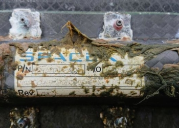 Французские фермеры нашли часть SpaceX и  попросили Маска в следующий раз отправить в космос трактор