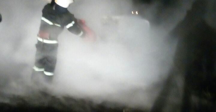 Из-за замыкания электропроводки на Николаевщине сгорел припаркованной на обочине дороги автомобиль