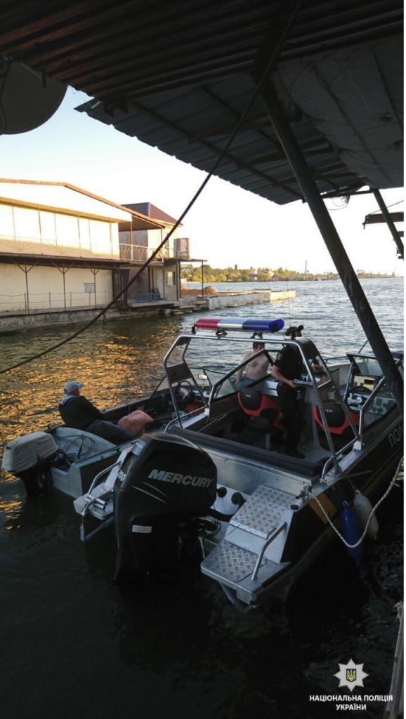 Пьяным за любой руль нельзя: в акватории Николаева водная полиция поймала нетрезвого водителя катера 5
