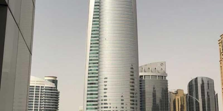 В Дубае загорелся 68-этажный небоскреб