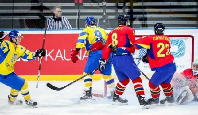 Украина стартовала с победы на хоккейном чемпионате мира в Литве