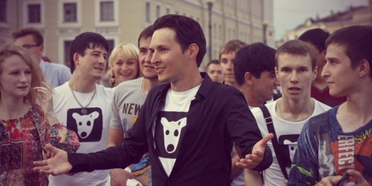 “Долой царя”: тысячи москвичей вышли на митинг против блокировки Telegram