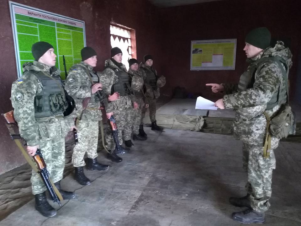 Батальон охраны николаевской бригады тактической авиации провел интенсивные учения  3
