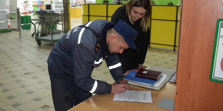 Трагедия в Кемерово ничему не научила? В Николаеве владельцы торгового центра не допустили к проверкам спасателей