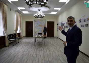 Мэр Николаева Александр Сенкевич вернулся в свой кабинет. Пустой