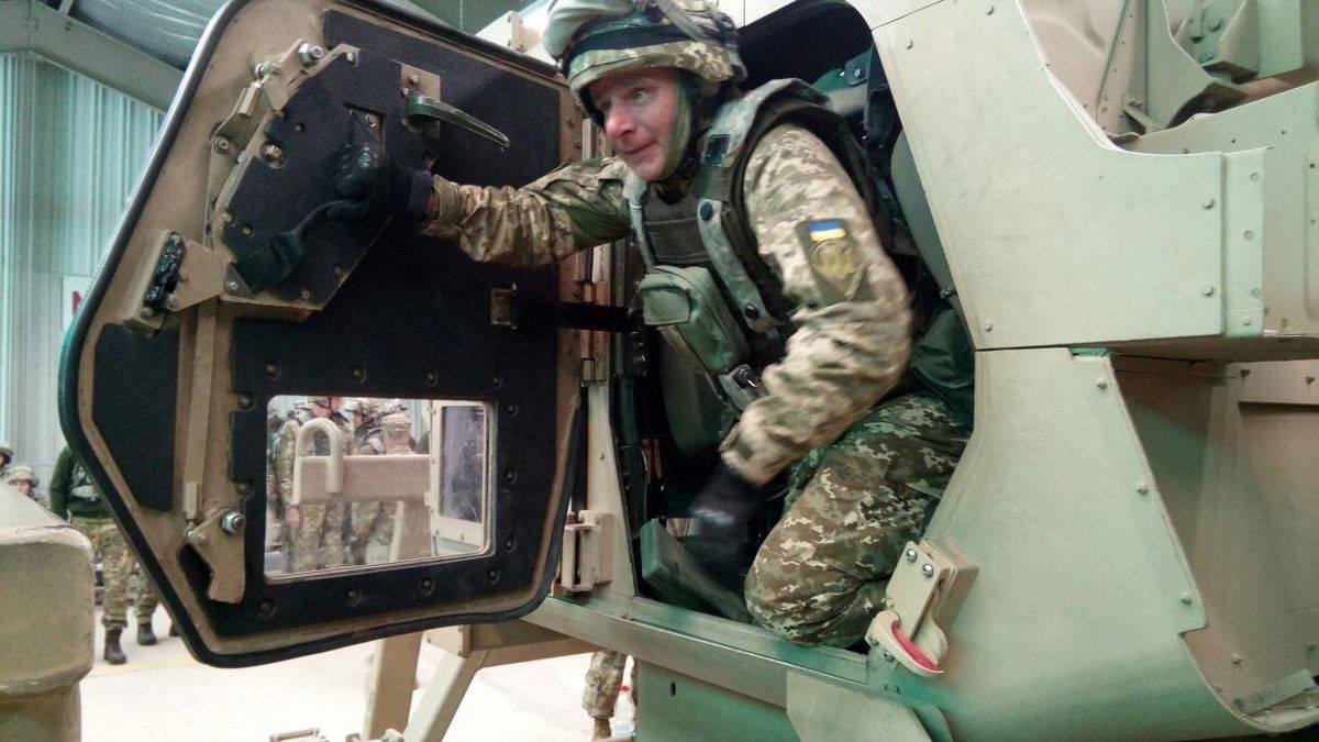 На учениях в Германии николаевские десантники отработали эвакуацию из условно поврежденной техники