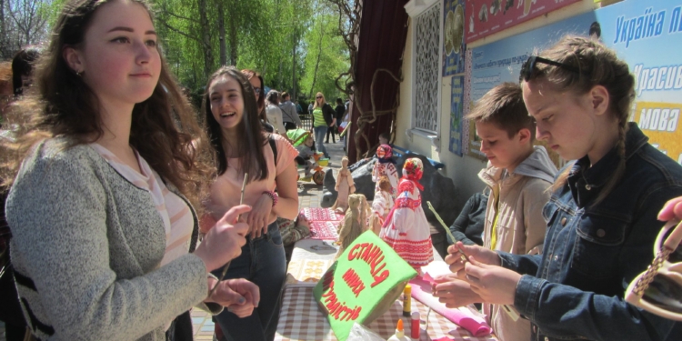 Николаевцы провели Фестиваль дружбы народов, посвященный Международному дню Земли