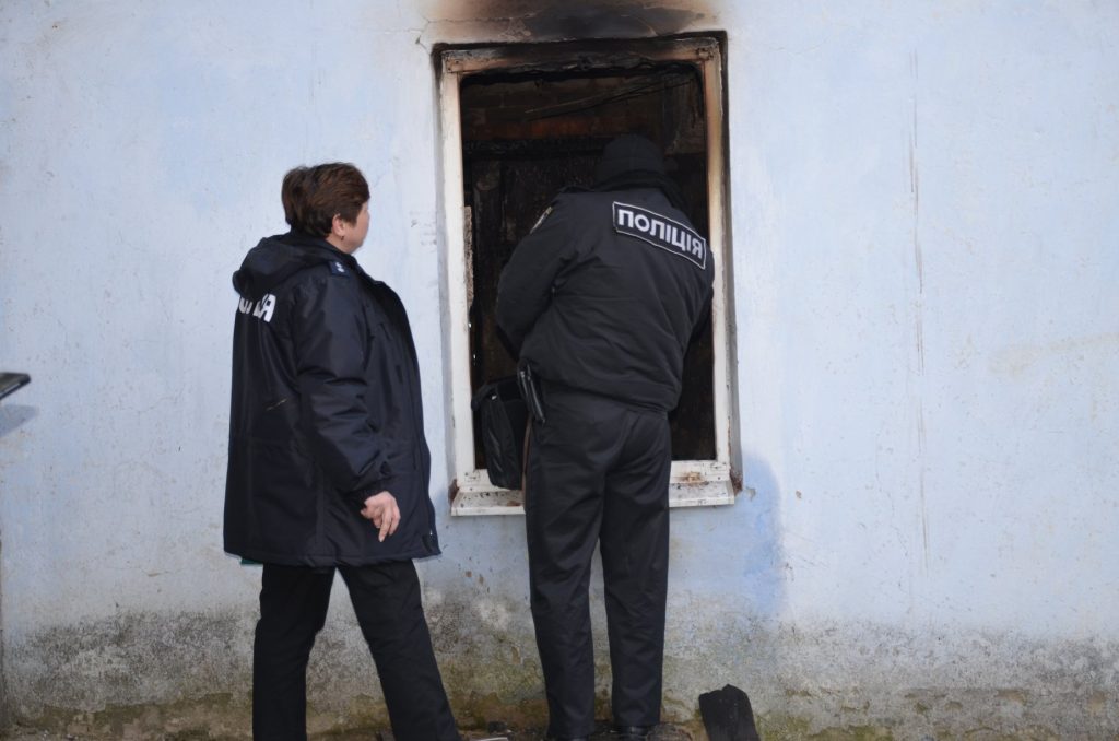 В Николаеве сгорел дом, а в нем - мать с сыном 7