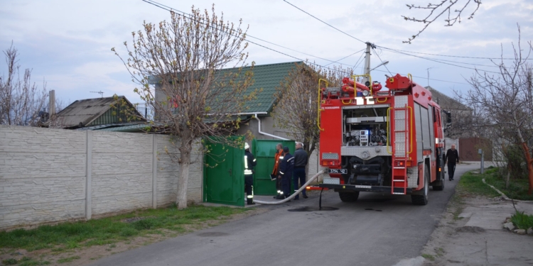 В Николаеве сгорел дом, а в нем – мать с сыном