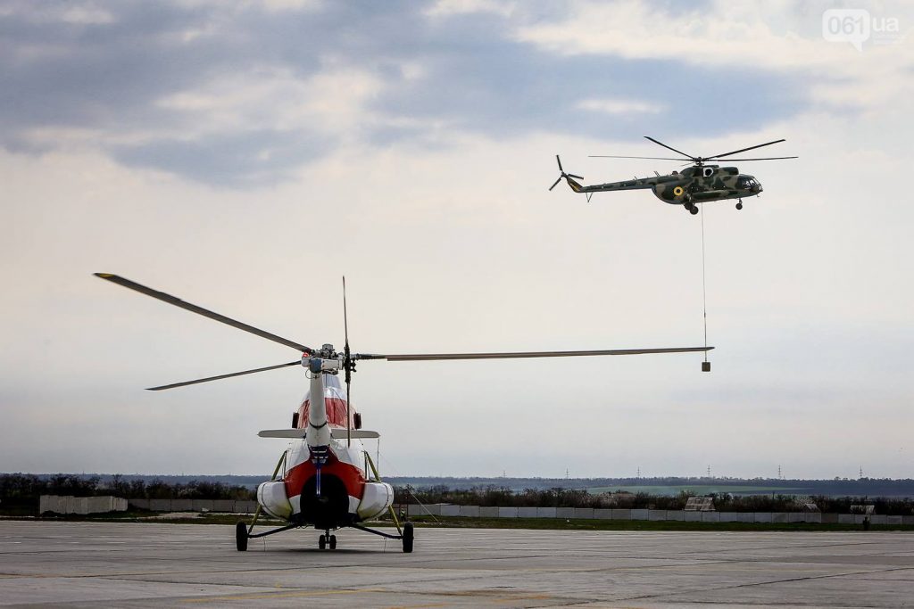 Премьерный полет. "Мотор Сич" подняла в небо первый украинский многофункциональный вертолет 7