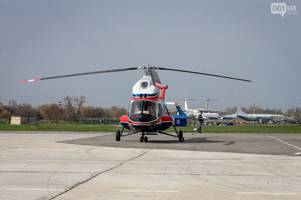 Премьерный полет. "Мотор Сич" подняла в небо первый украинский многофункциональный вертолет 9