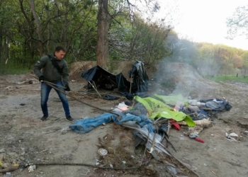 В Киеве националисты разогнали цыганский табор на Лысой горе