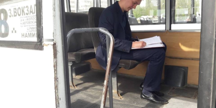 Чиновники внезапно проверили водителей маршруток №8 и №50. Обнаружили шестерых нарушителей