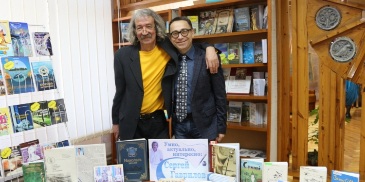 Николаевский «самурай из каменных джунглей» Сергей Гаврилов устроил творческий вечер и заодно отметил юбилей