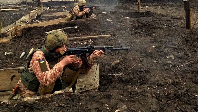 Пасхальный день в АТО: пострадали пятеро украинских бойцов