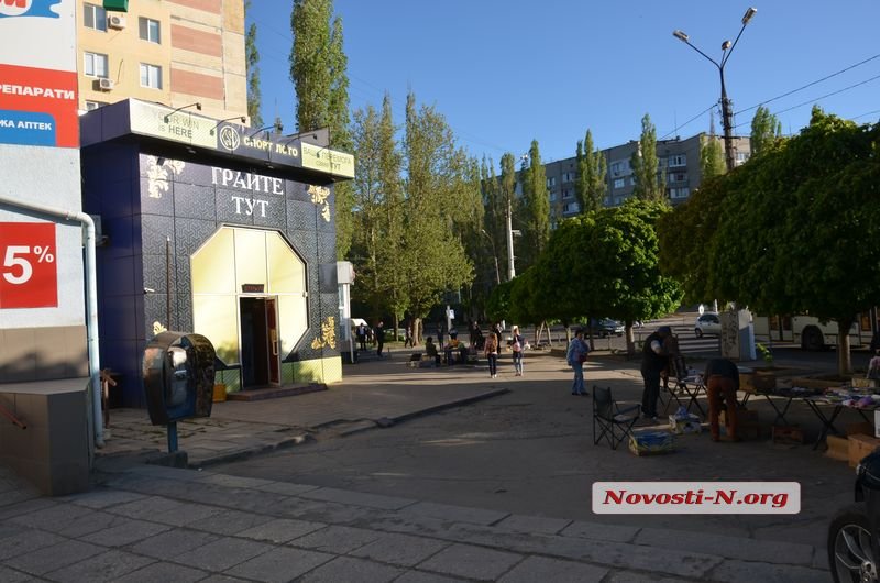 Полиция поймала мужчину, который ограбил зал игровых автоматов в Николаеве и ранил охранника 1