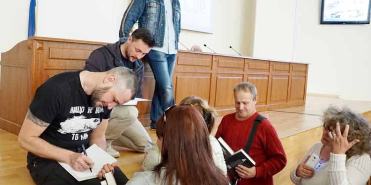 «Пехота», «Вовче», «Кофе с привкусом пепла», «Психи двух морей» и «Монолит». В Николаеве презентованы книги вернувшихся с российско-украинской войны