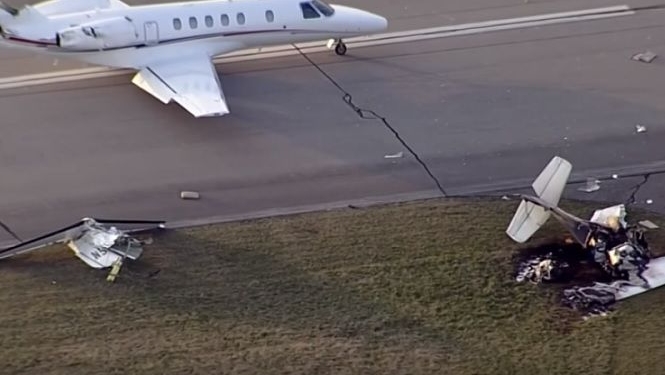 В США в аэропорту столкнулись 2 самолета. Погибли пожарные