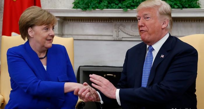 Меркель удовлетворена единодушием с США по поводу России