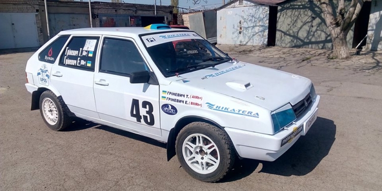 Держим кулачки! Семейный экипаж из Николаева поборется за награды чемпионата Украины по мини-ралли