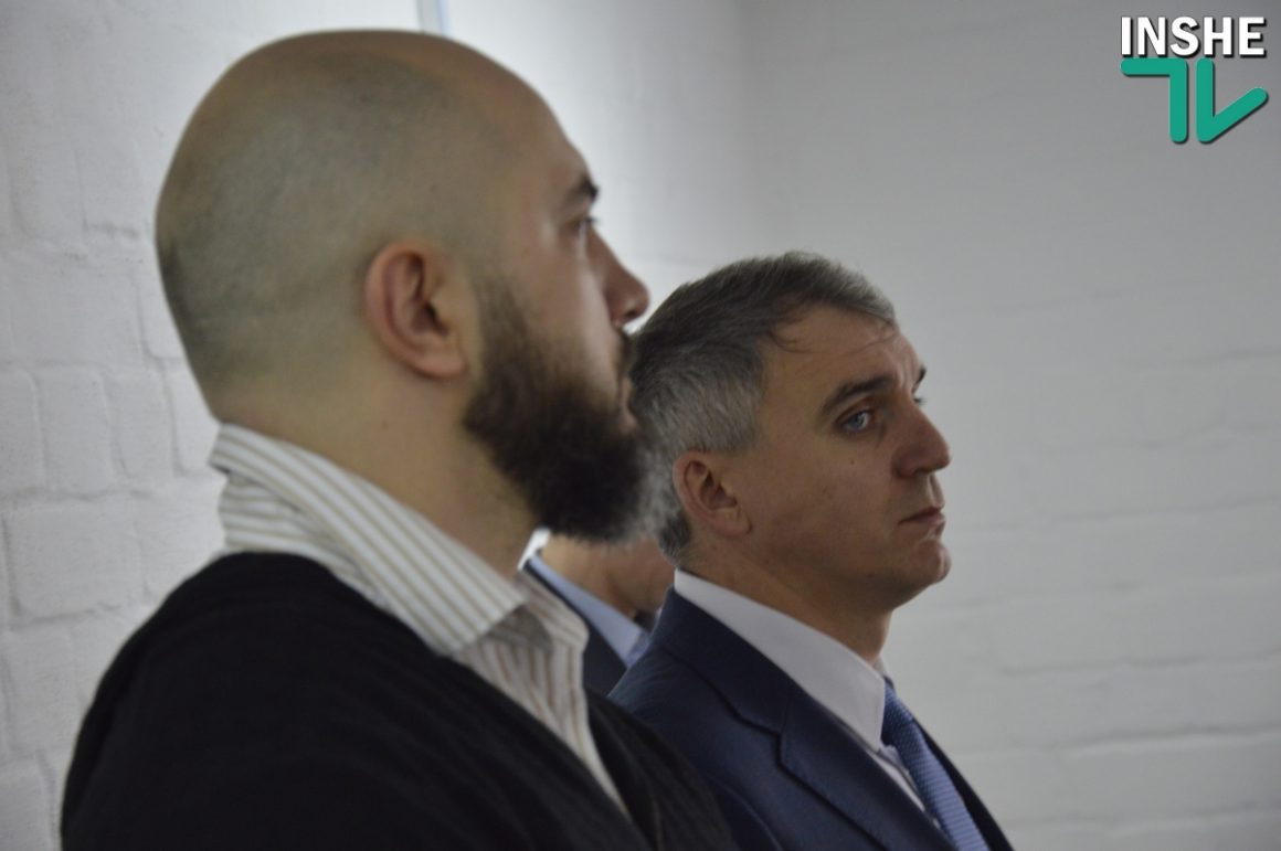 Суд постановил немедленно восстановить Сенкевича в должности мэра Николаева 11