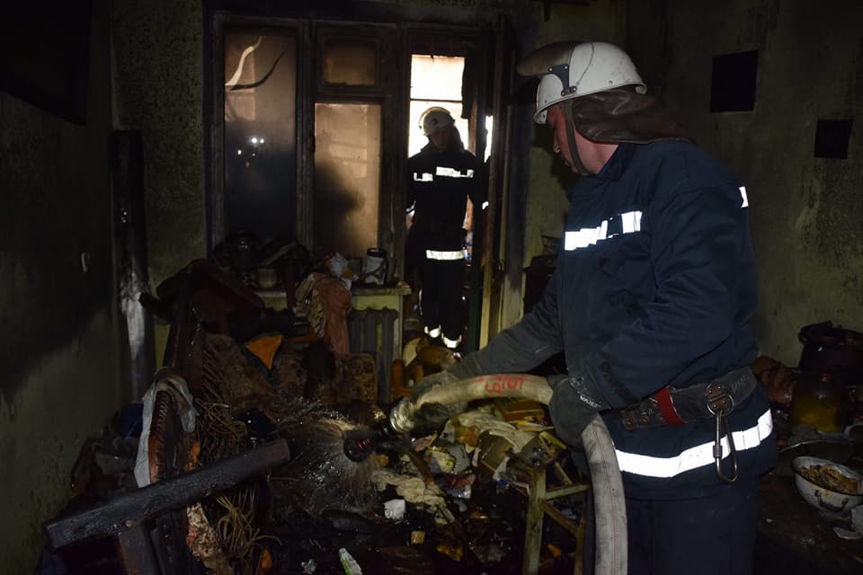 В Николаеве пожарные спасли 68-летнего мужчину 15