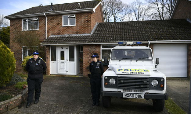 Британская разведка: Россия отслеживала переписку Скрипалей и тестировала яд на дверных ручках