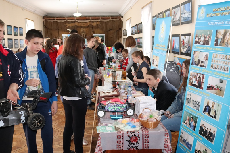 Играя, создавать: как в Николаеве проходил первый фестиваль STEM-образования 19