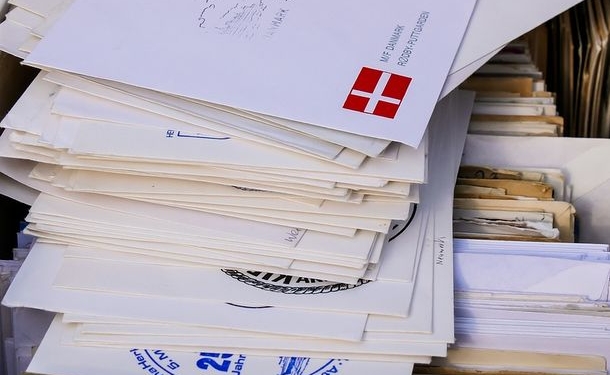 Ждете писем, а их все нет? В Италии у бывшего почтальона нашли 400 кг недоставленных сообщений