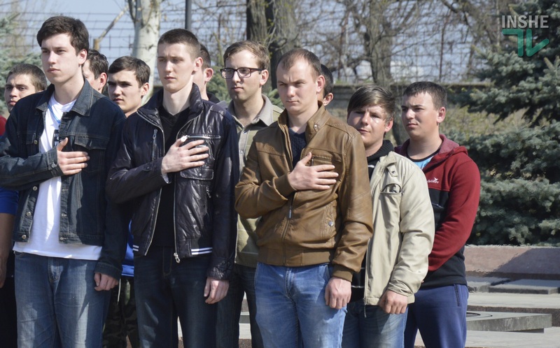 «Люди хотят служить»: Николаевщина отправила в армию 80 призывников 17