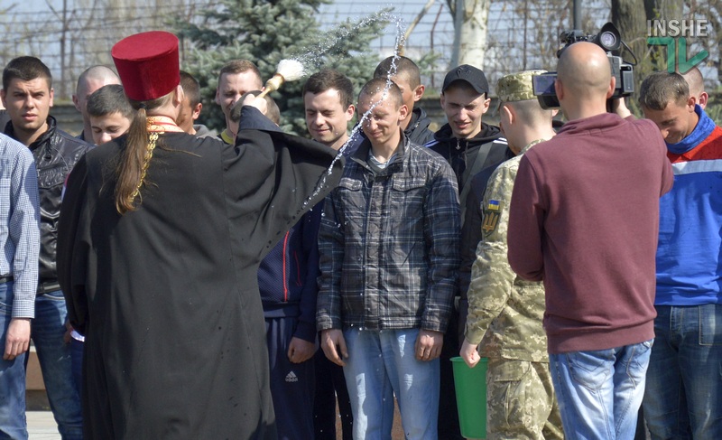 «Люди хотят служить»: Николаевщина отправила в армию 80 призывников 25