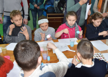 Писанки, крашенки, драпанки. Чем запомнились пасхальные праздники в школе-интернате для детей с дефектами слуха