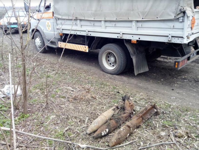Николаевские пиротехники уничтожили три авиабомбы и минометную мину 1
