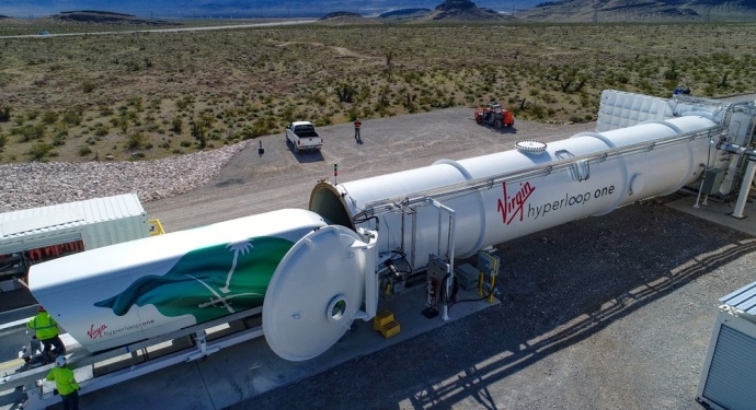 Так вот ты какой, Hyperloop. Саудовскому принцу показали “вакуумную” пассажирскую капсулу