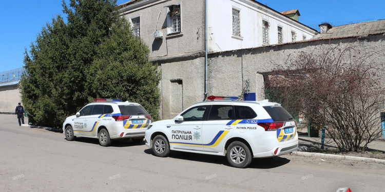 В Николаевском СИЗО, похоже, бунт – после утренней прогулки подозреваемые отказались возвращаться в камеры